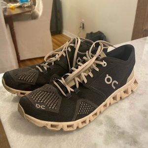 On Running Cloud X size 8.5